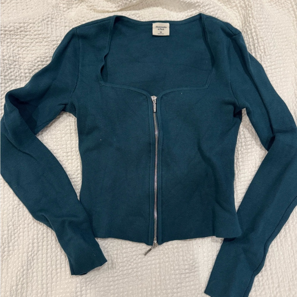 Abercrombie & Fitch Zipper Top - Picture 2 of 5